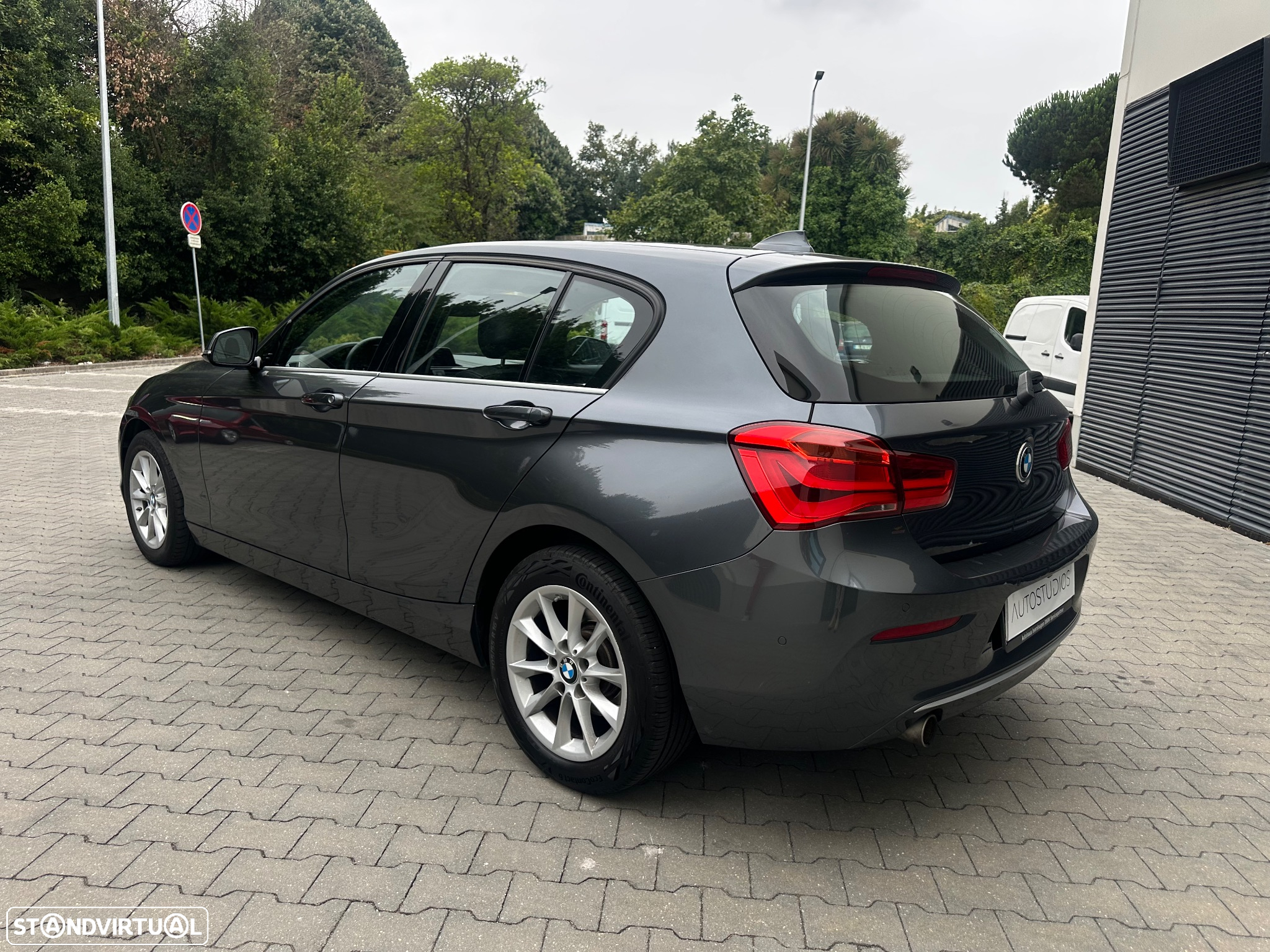 BMW 118 i Aut. Advantage - 8