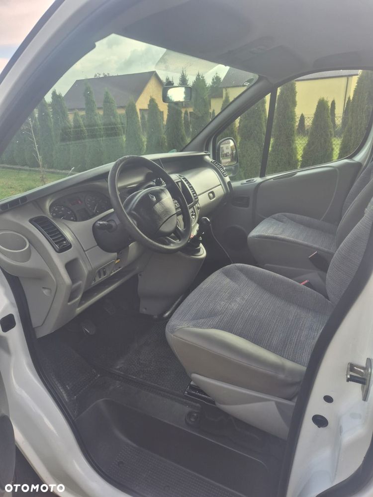 Renault Trafic - 8