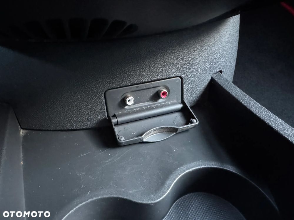 Renault Clio TCe 100 Expression - 24