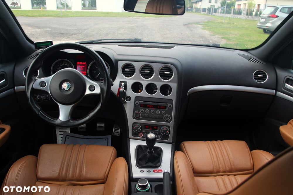 Alfa Romeo 159 1.9 JTDM 16V DPF ti - 12
