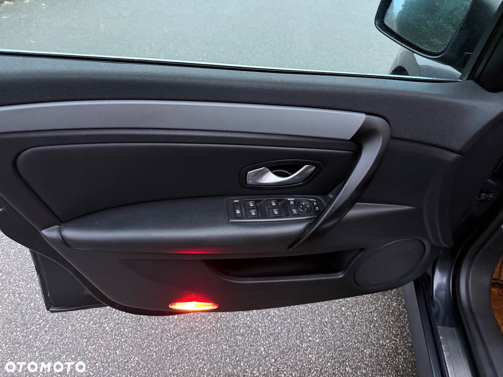 Renault Laguna dCi 150 FAP Start-Stop Dynamique - 14