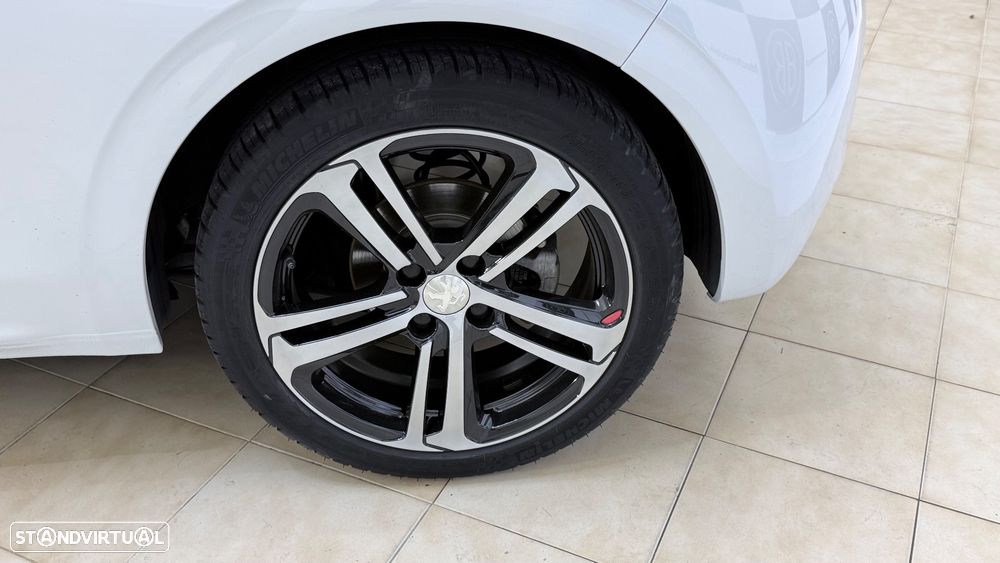 Peugeot 208 1.2 PureTech GT Line - 5