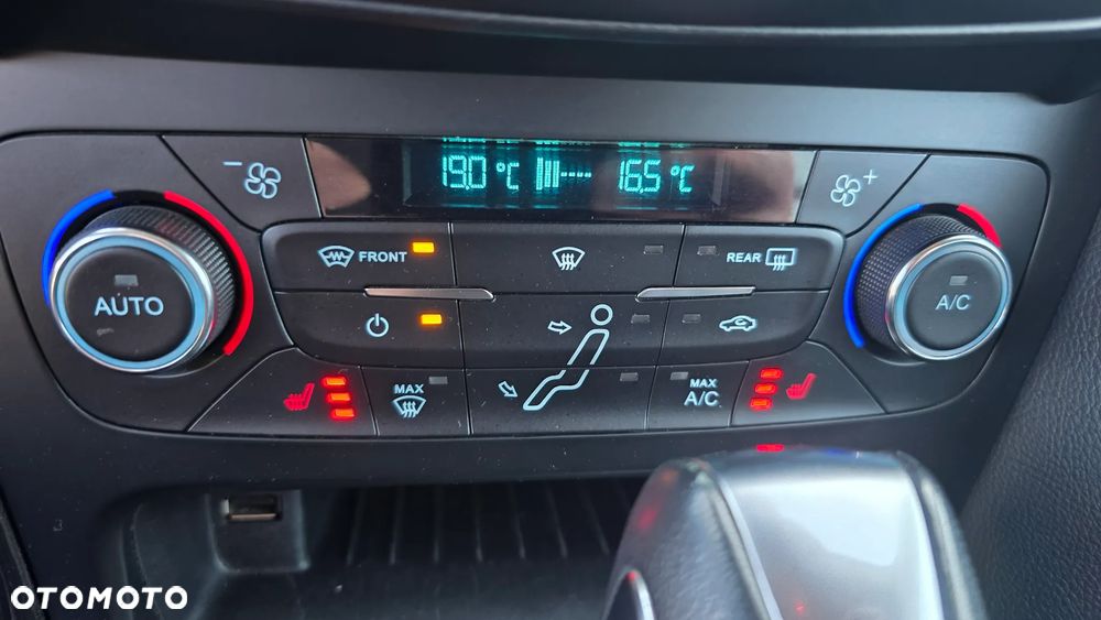 Ford Focus 1.5 EcoBlue Start-Stopp-System TITANIUM X - 36