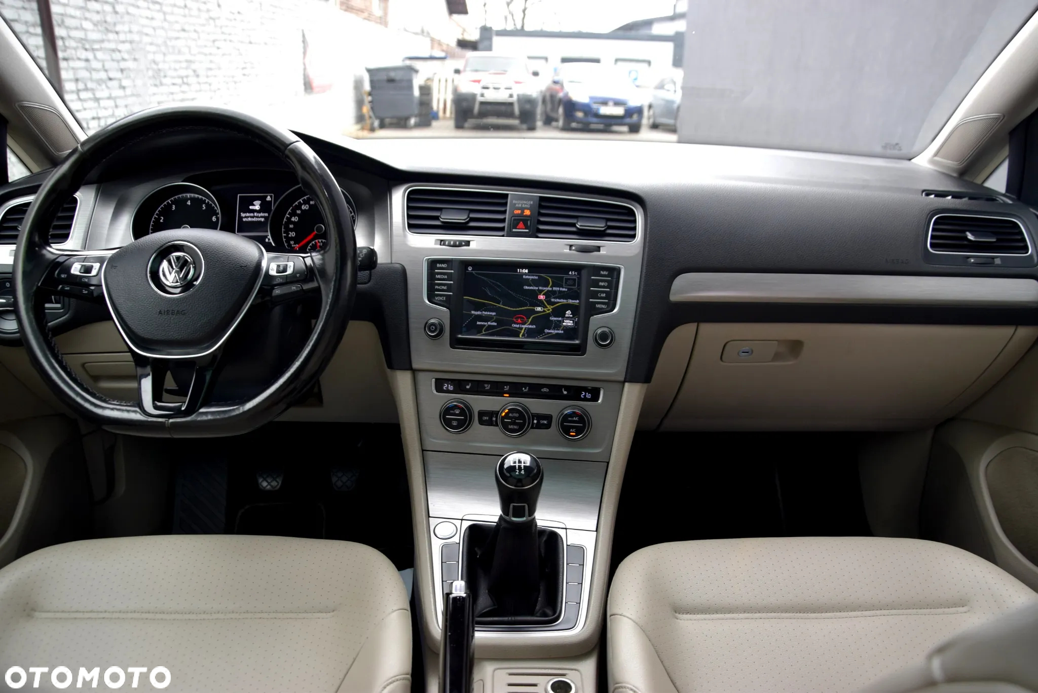 Volkswagen Golf - 16