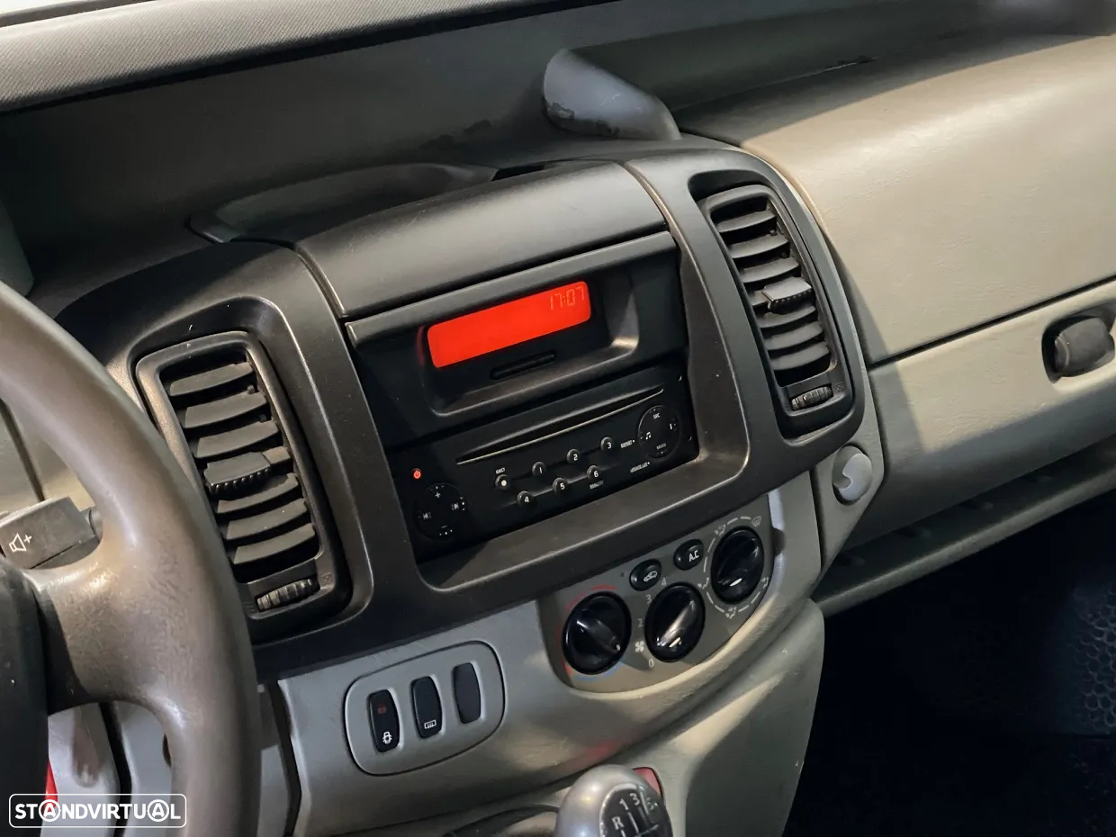 Renault Trafic 1.9 DCi 100 6L - 9