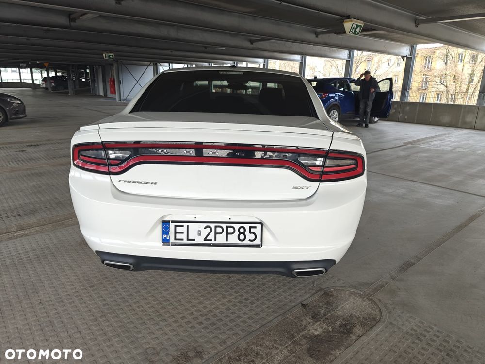 Dodge Charger - 12