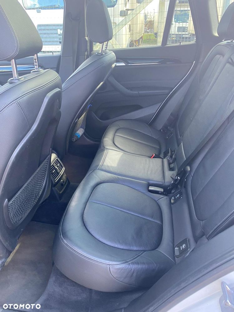 BMW X1 xDrive25i xLine - 12