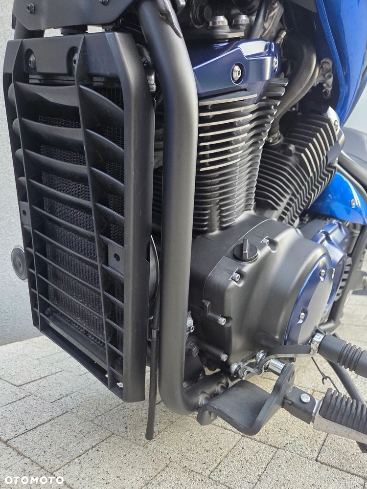 Yamaha XVS - 12