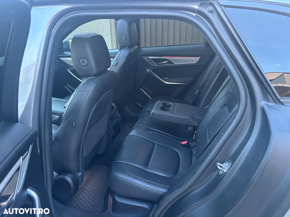 Jaguar F-Pace D200 AWD S - 11