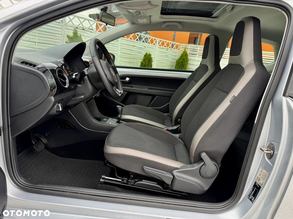Volkswagen up! 1.0 move - 8