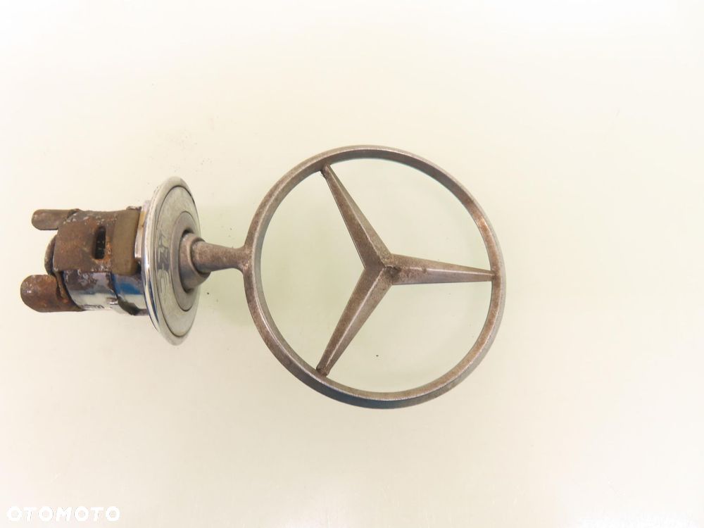 EMBLEMAT CELOWNIK MERCEDES W210 A2108800186 - 5
