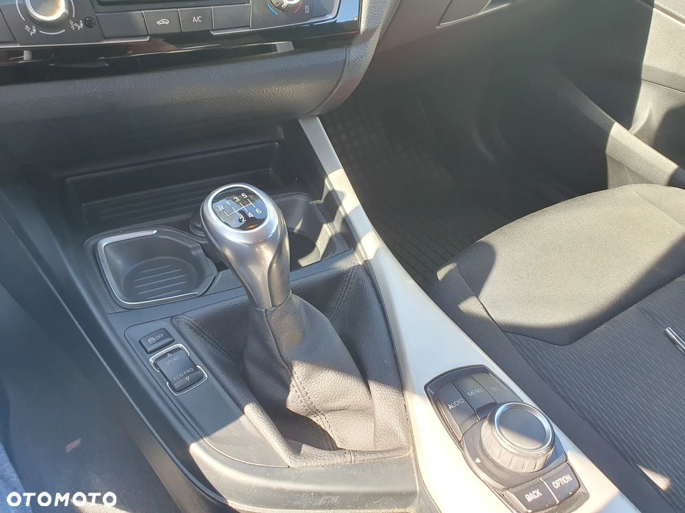 BMW Seria 1 118d xDrive - 8