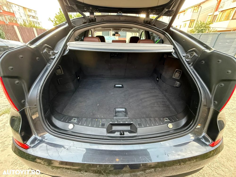 BMW Seria 5 530d xDrive Gran Turismo - 22