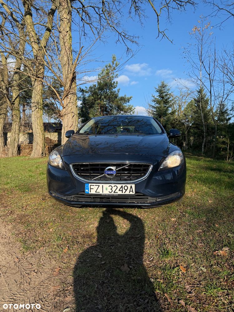 Volvo V40 - 18