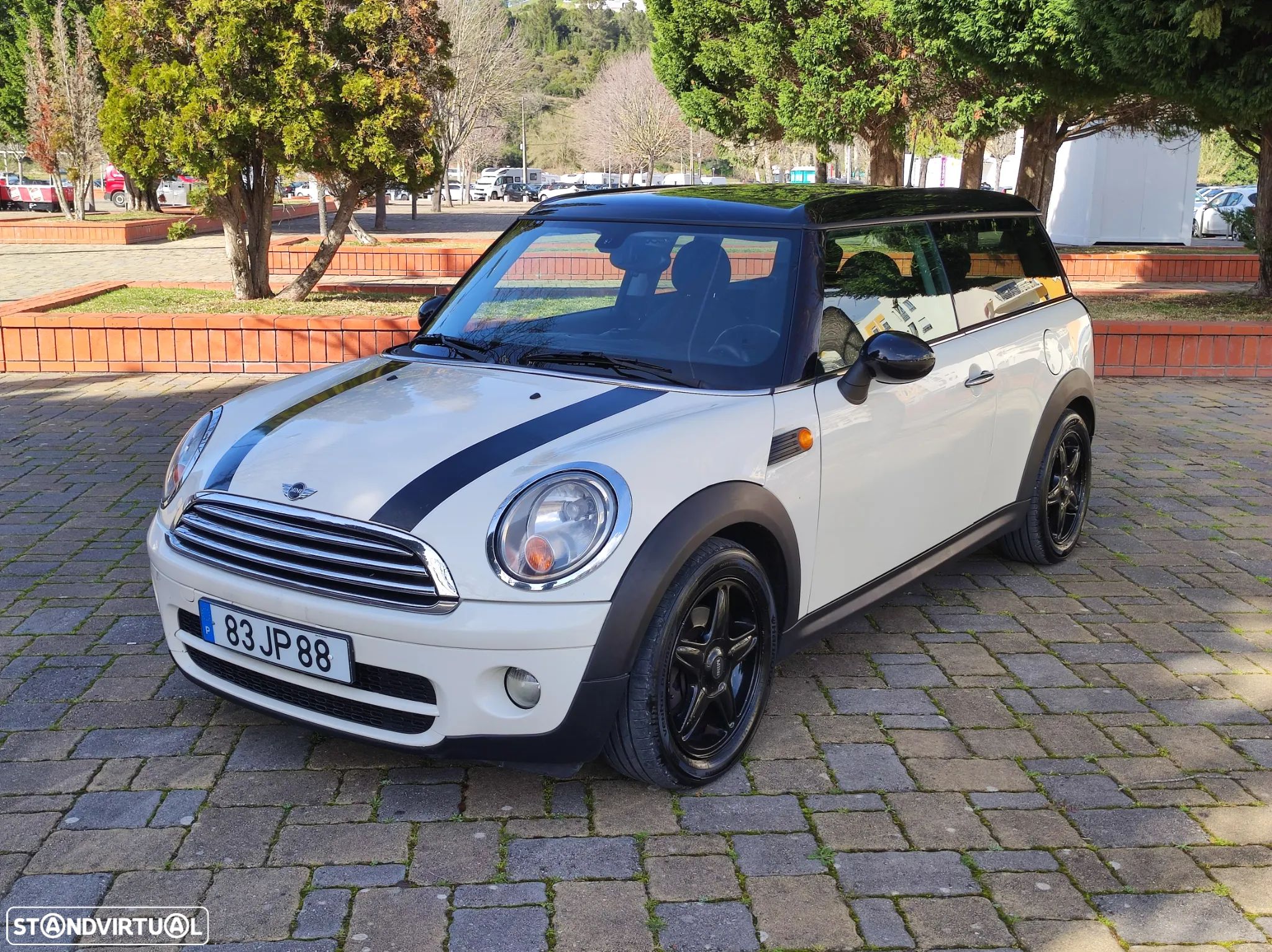 MINI Clubman Cooper D - 1
