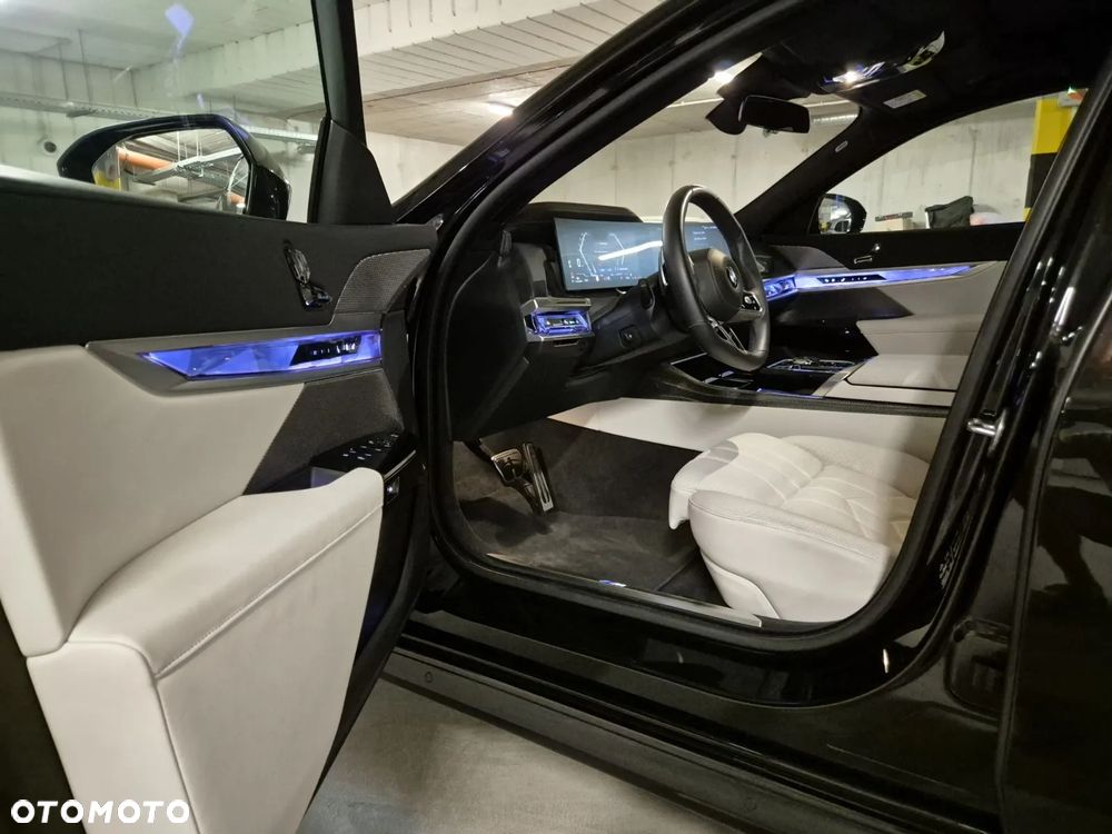 BMW Seria 7 740d xDrive mHEV M Sport sport - 23
