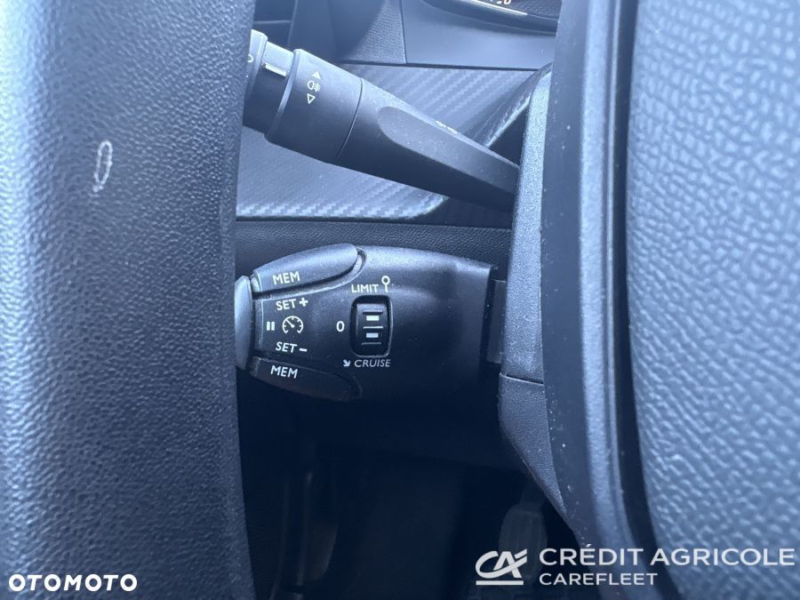 Peugeot 208 1.2 PureTech Like S&S - 23