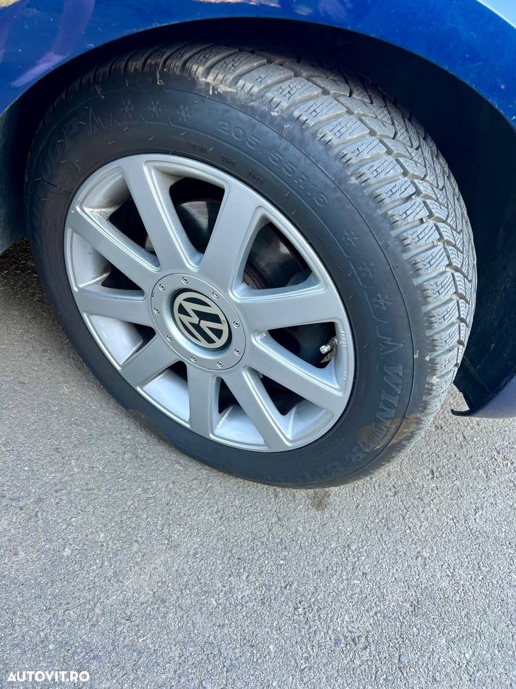 Volkswagen Jetta - 8