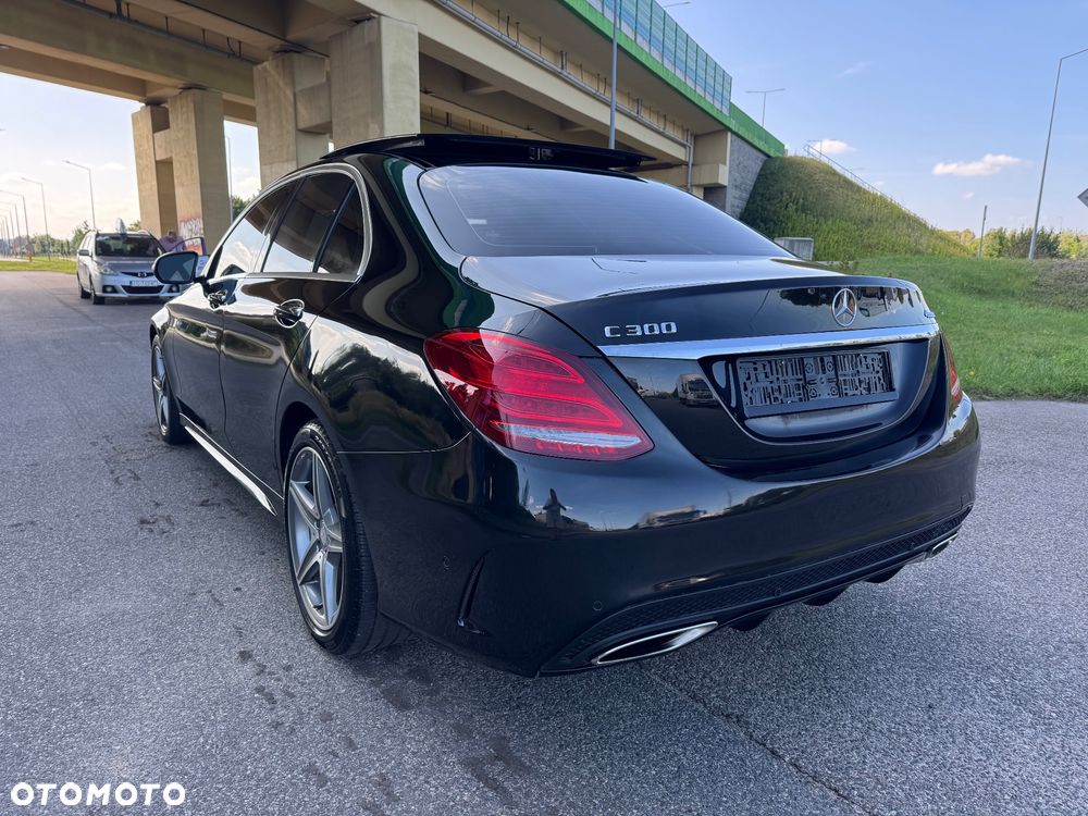 Mercedes-Benz Klasa C 300 9G-TRONIC AMG Line - 3