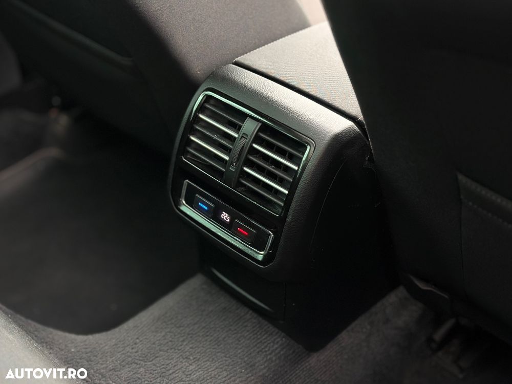 Volkswagen Passat 1.6 TDI SCR DSG Comfortline - 25