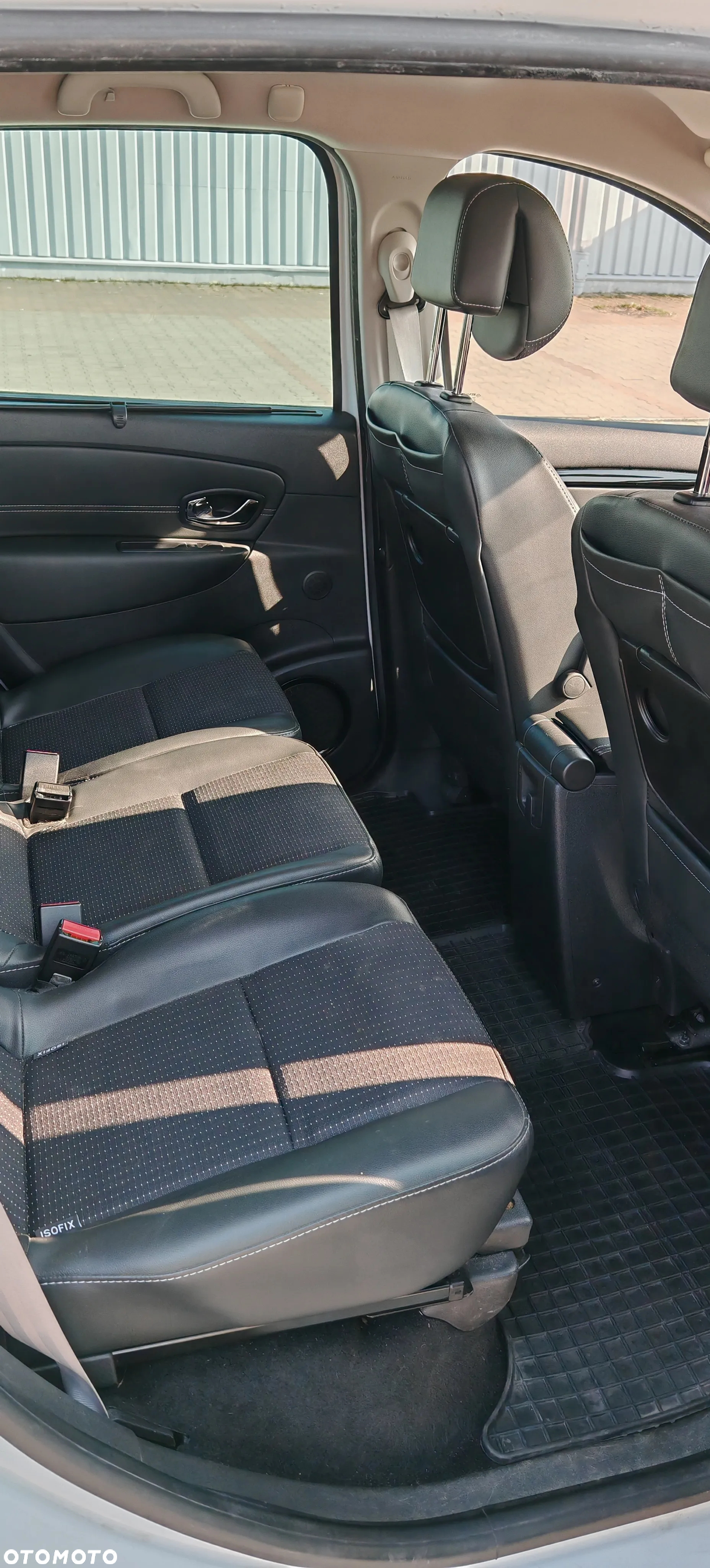 Renault Grand Scenic - 13