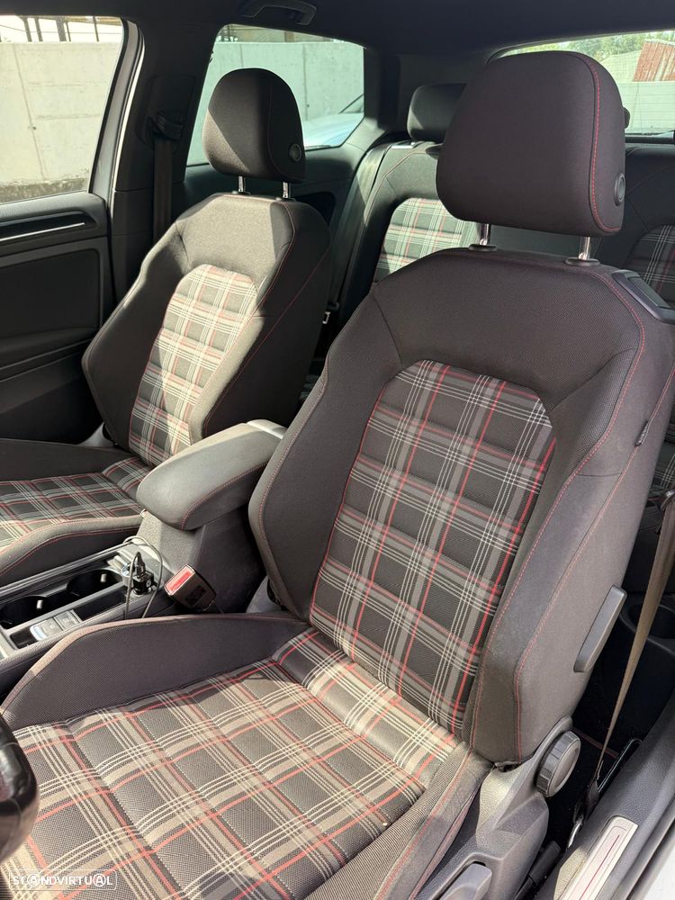 VW Golf 2.0 TSi GTi Performance - 6