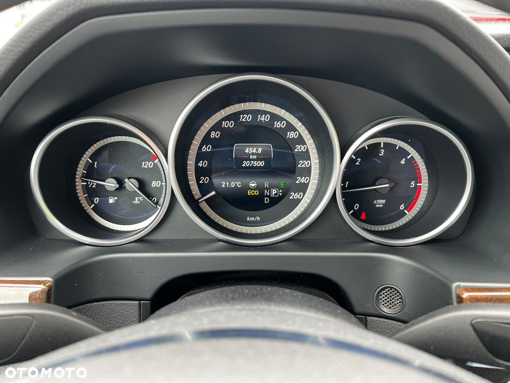 Mercedes-Benz Klasa E 250 BlueTEC 4Matic 7G-TRONIC Elegance - 17