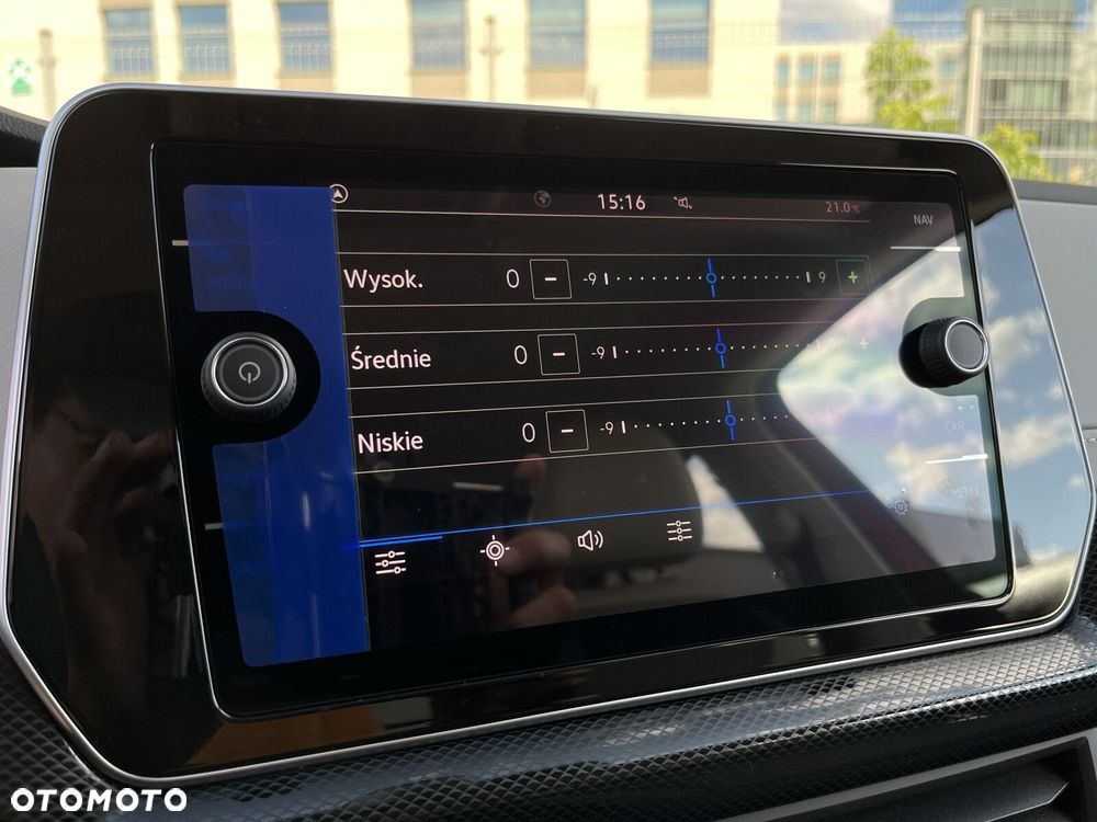 Volkswagen T-Cross - 35