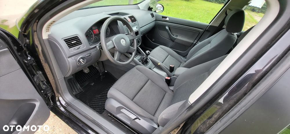Volkswagen Golf - 17