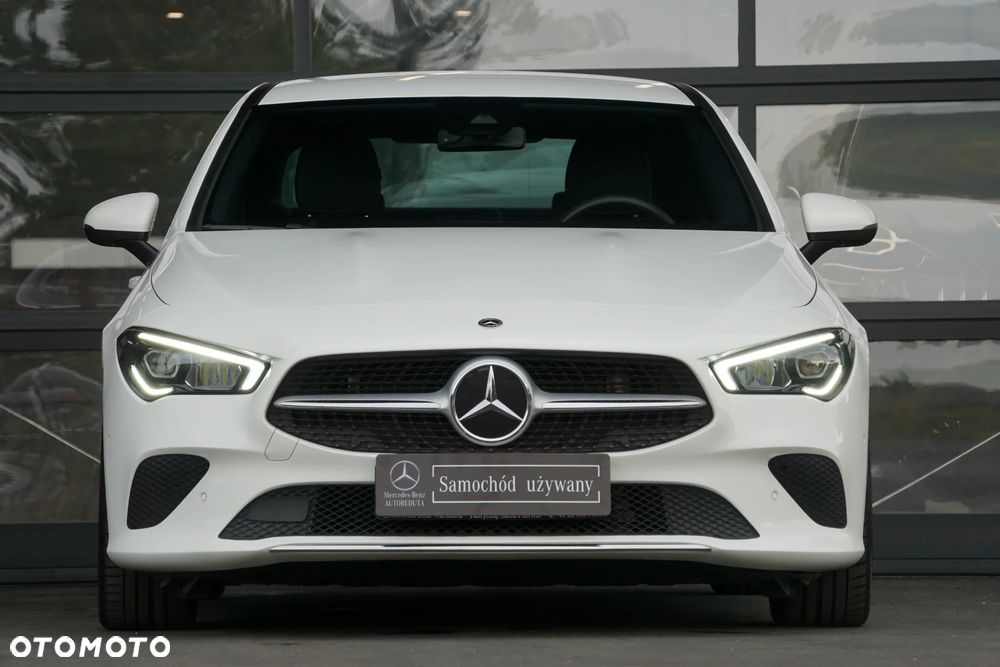 Mercedes-Benz CLA 180 Progressive 7G-DCT - 7