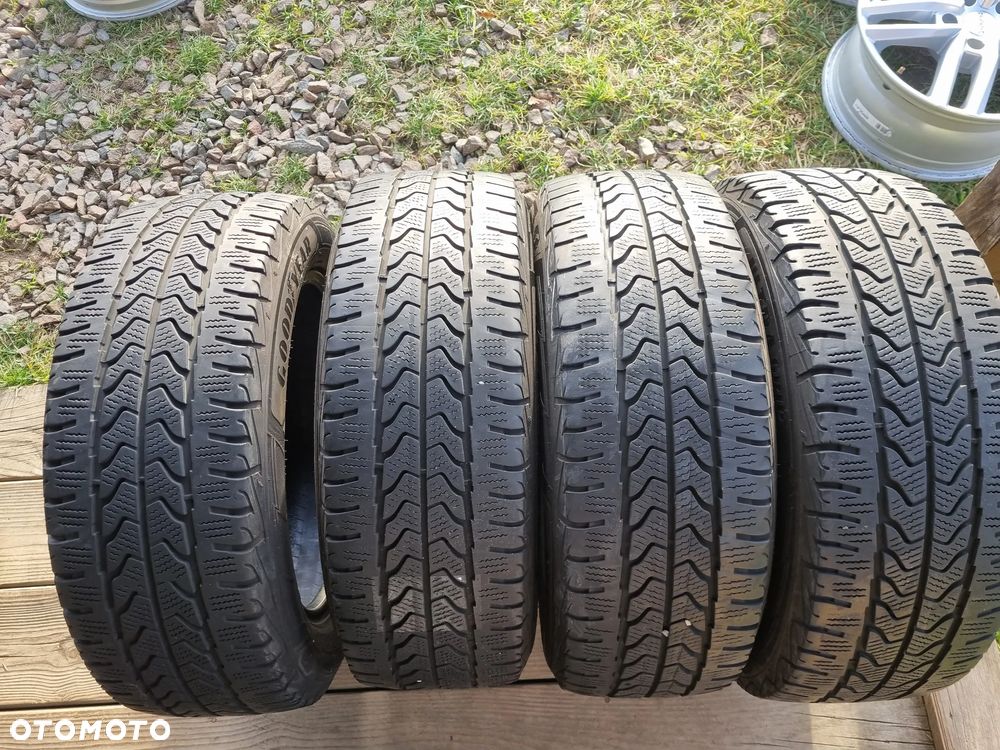 Opony Goodyear Ultragrip Cargo 215/60R17C 109T 2022r, 4x6mm db stan - 1