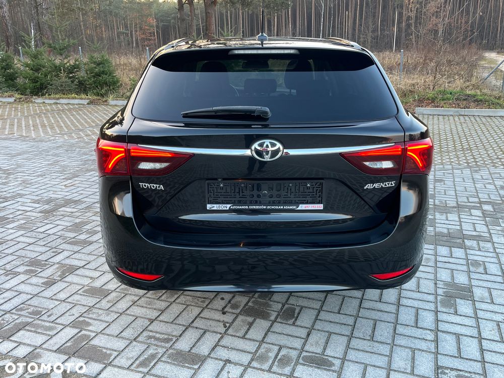 Toyota Avensis - 2