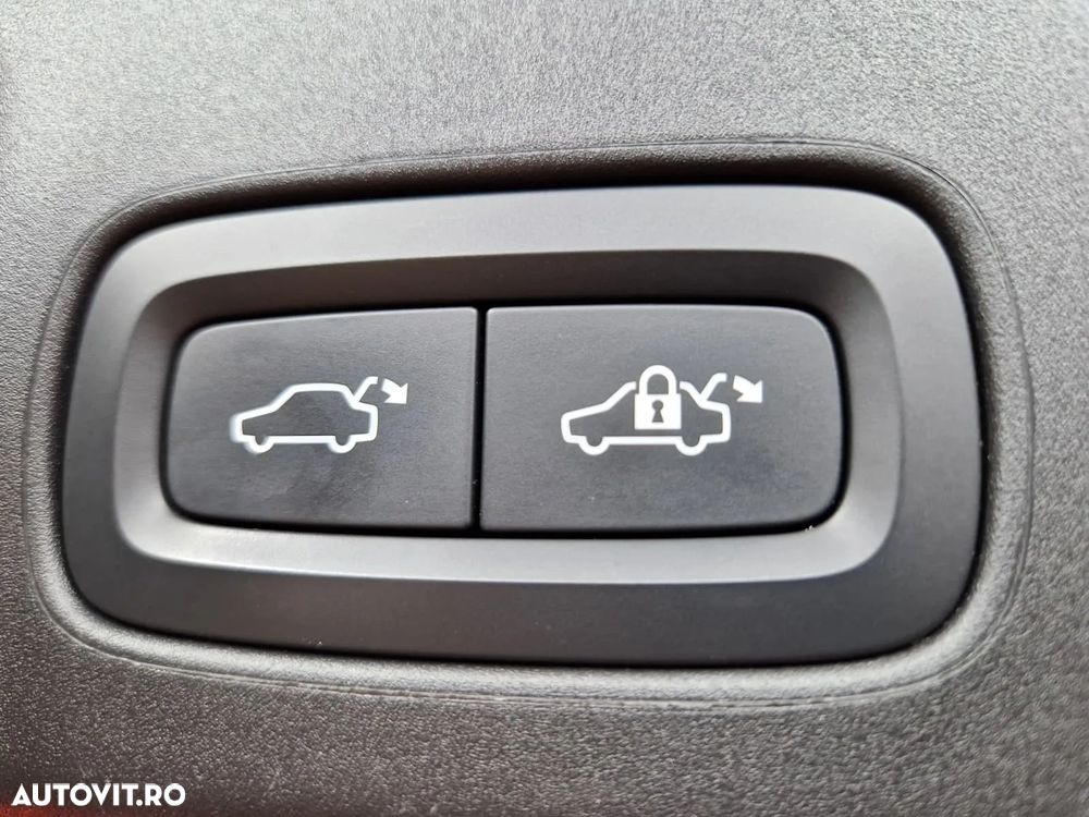 Volvo V90 Cross Country D5 AWD Geartronic - 8