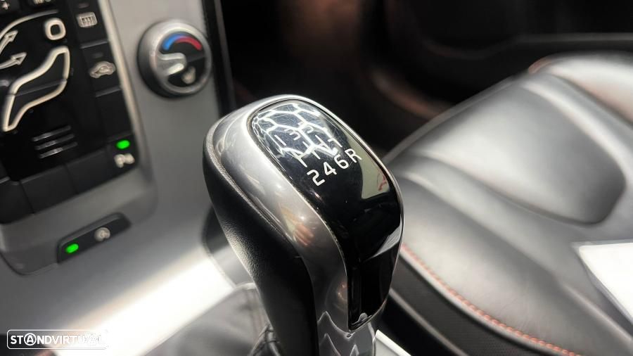 Volvo V40 D2 Ocean Race - 17