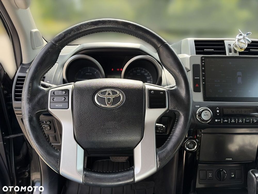 Toyota Land Cruiser - 19