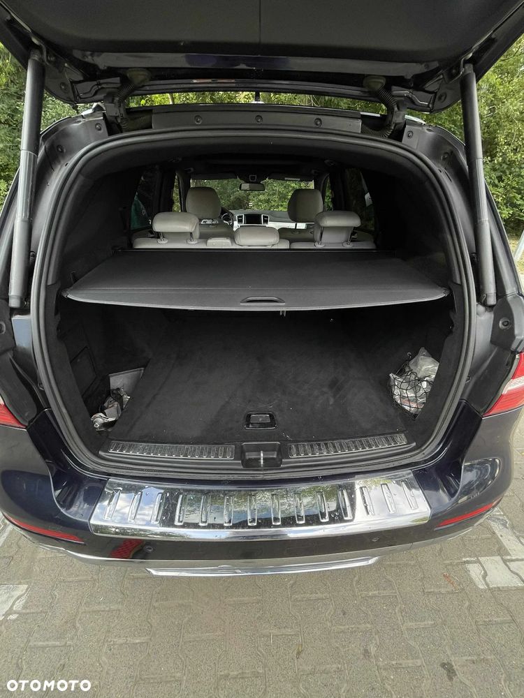 Mercedes-Benz ML 350 BlueTec 4-Matic - 11