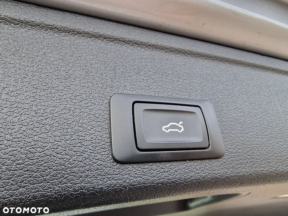 Audi A4 Avant 2.0 TDI S tronic - 13