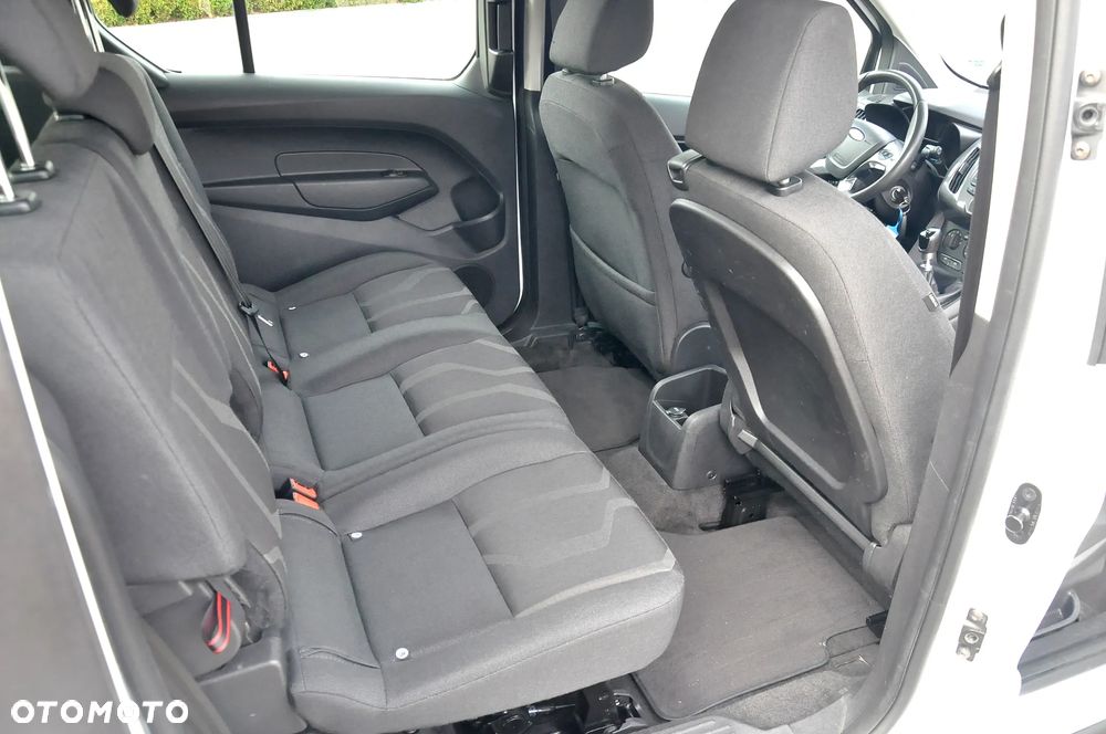 Ford Tourneo Connect Grand - 35