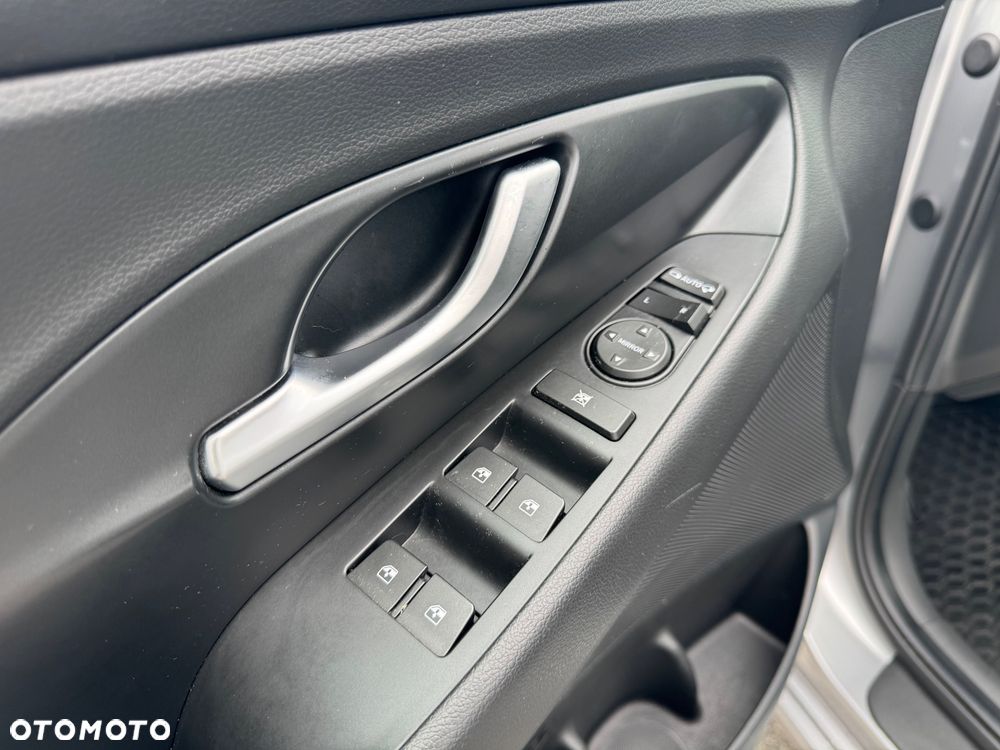 Hyundai i30 1.0 T-GDI Comfort DCT - 10