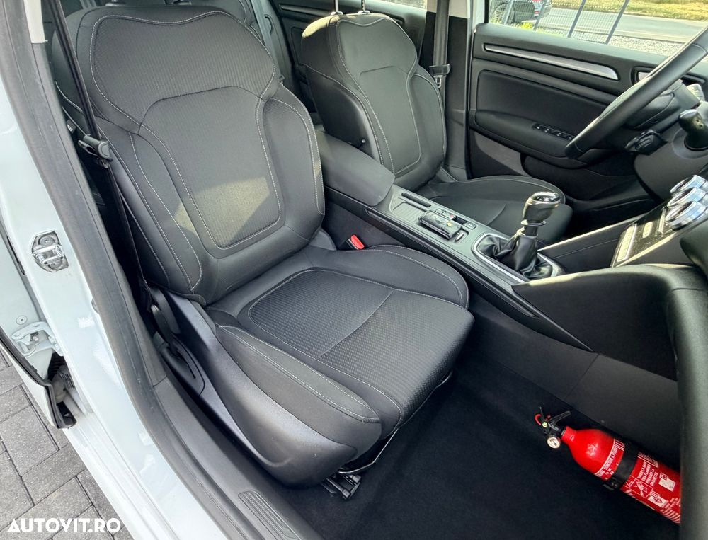 Renault Megane - 25
