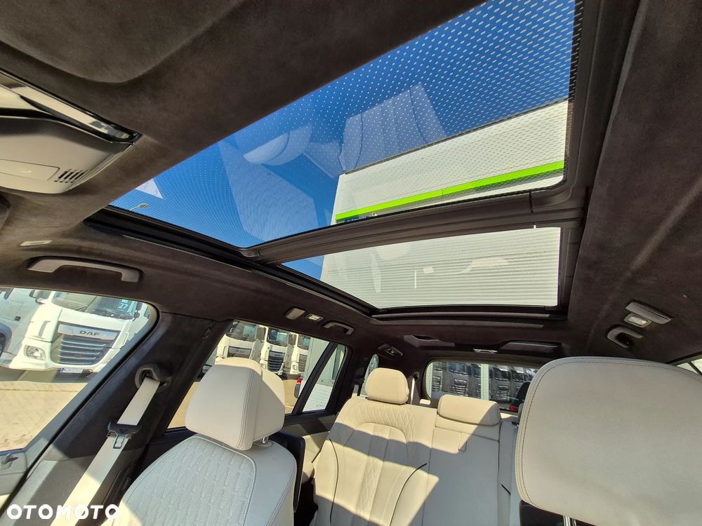 BMW X7 M50d sport - 16