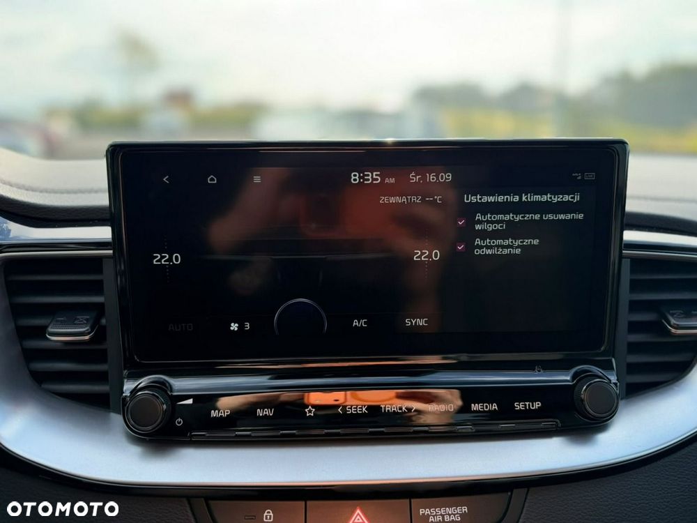 Kia XCeed - 23