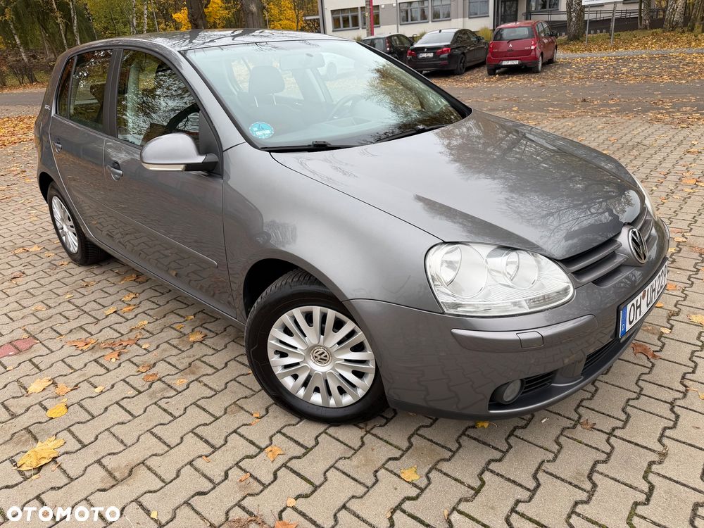 Volkswagen Golf - 5