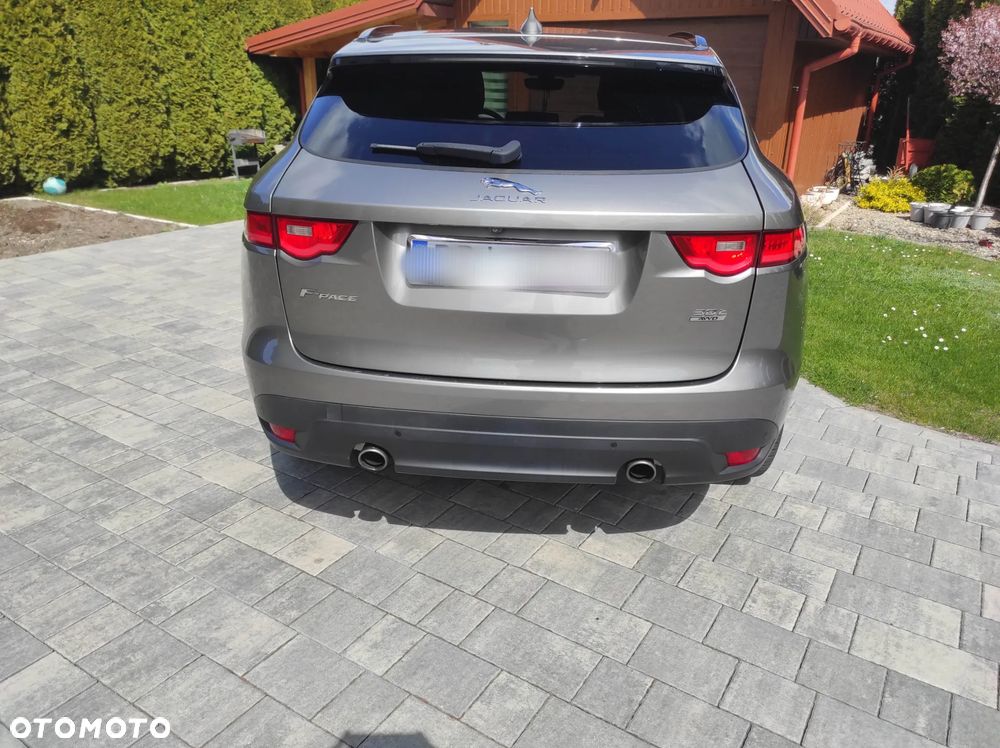 Jaguar F-Pace 30t AWD Prestige - 3