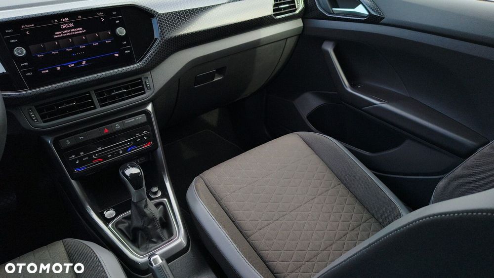 Volkswagen T-Cross - 35