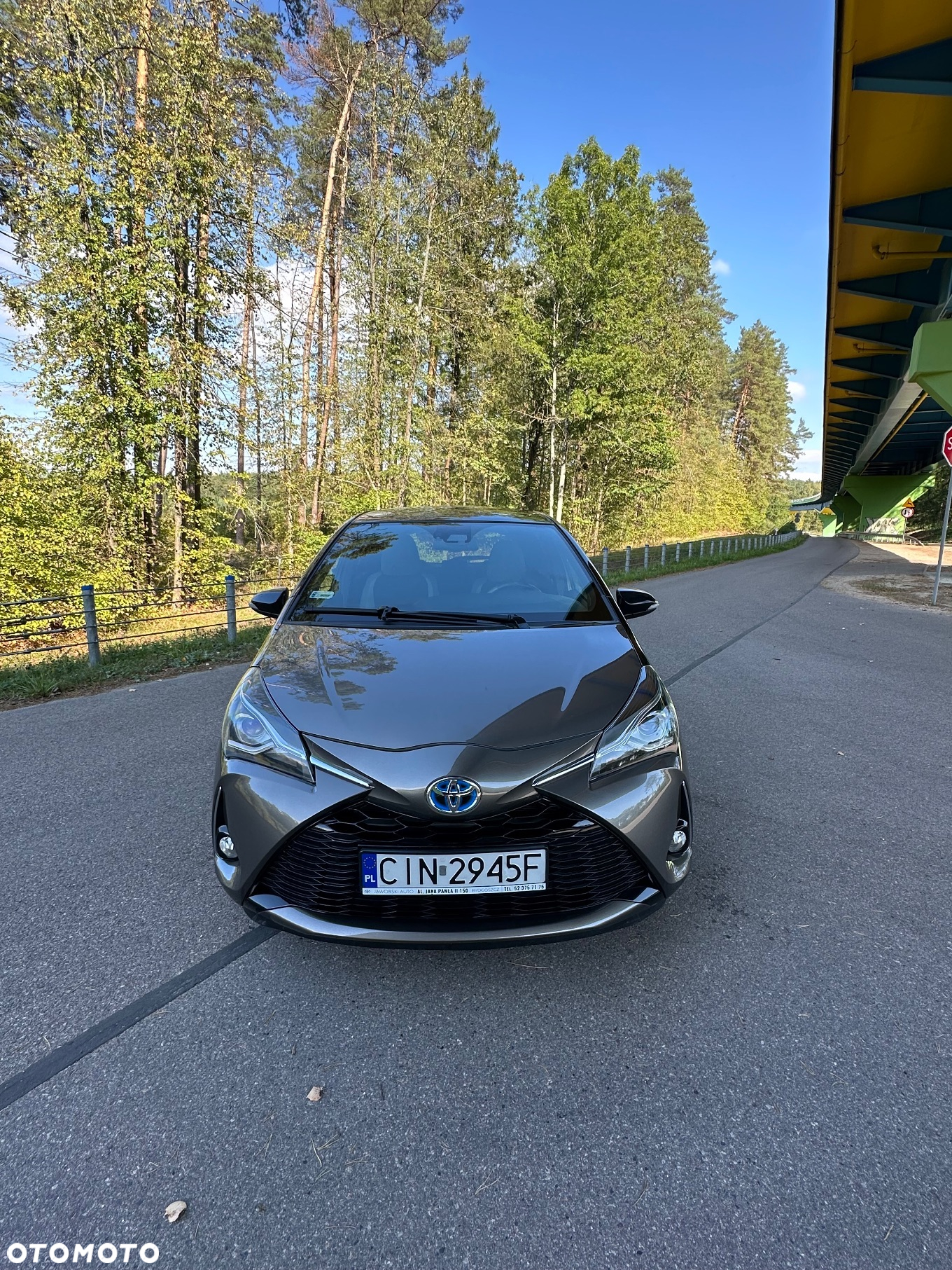Toyota Yaris Hybrid 100 Selection Platinum - 3
