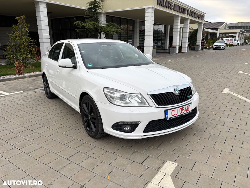 Skoda Octavia 2.0 TDI DPF DSG RS - 2