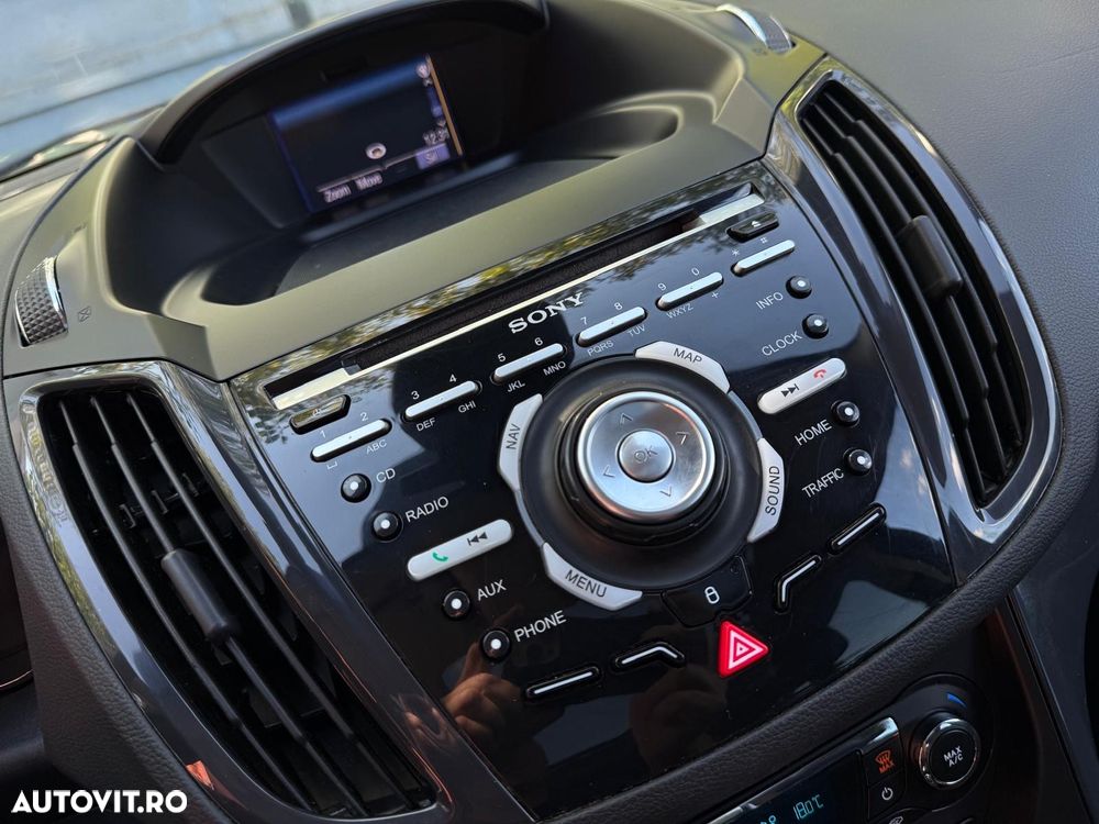 Ford Kuga - 10