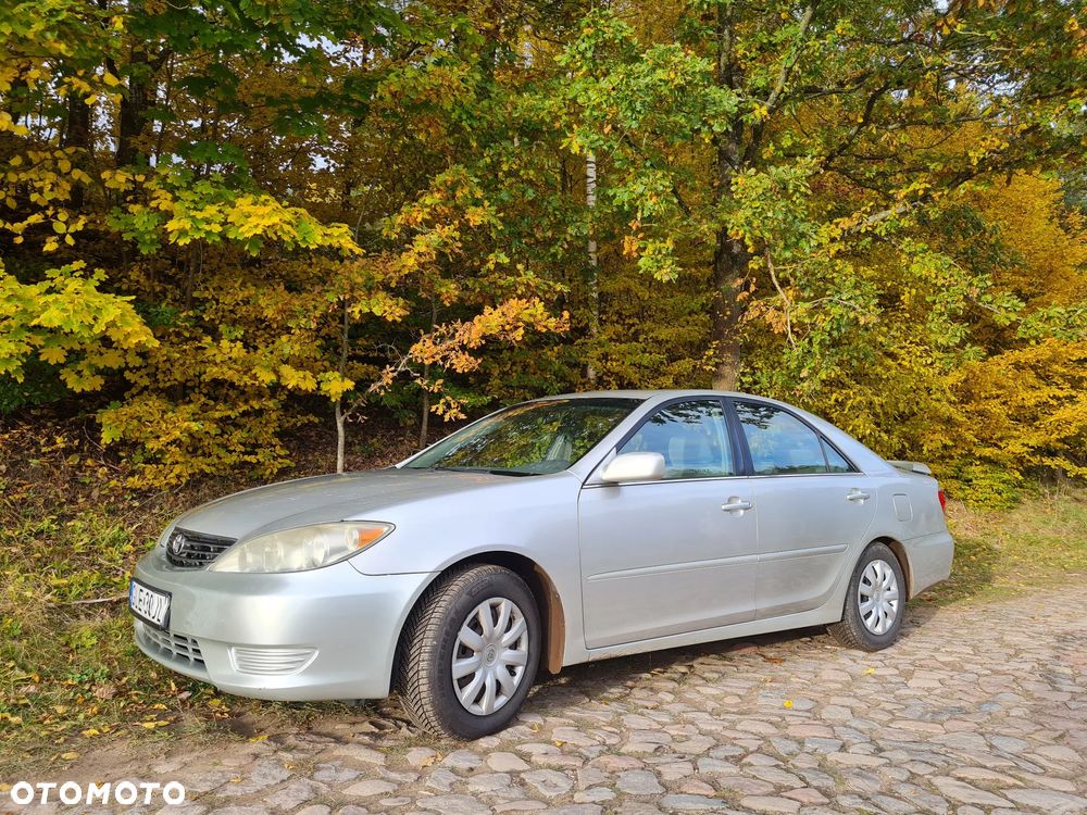 Toyota Camry 2.4 XLE - 1