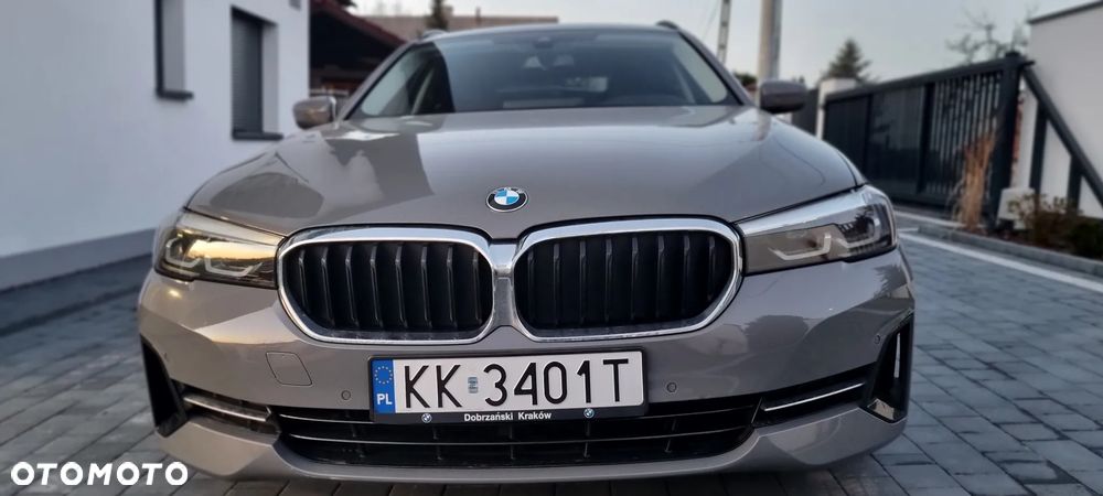 BMW Seria 5 520d xDrive Sport Line - 10